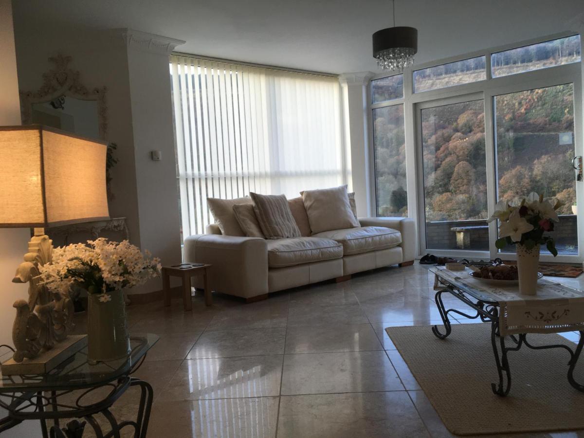 Rowan House Bed Breakfast Main House & Self Contained Self Catering Apartment Cymmer 外观 照片
