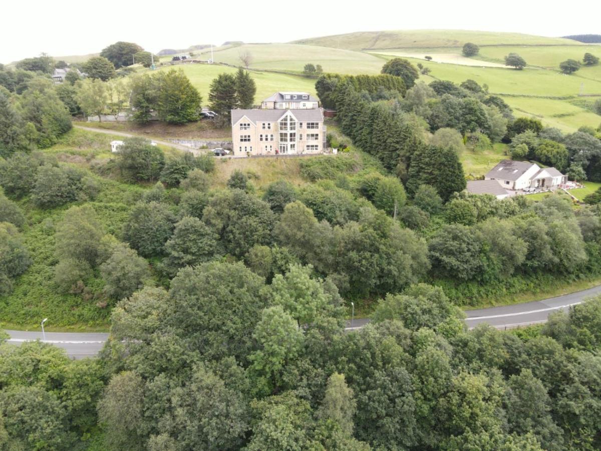 Rowan House Bed Breakfast Main House & Self Contained Self Catering Apartment Cymmer 外观 照片