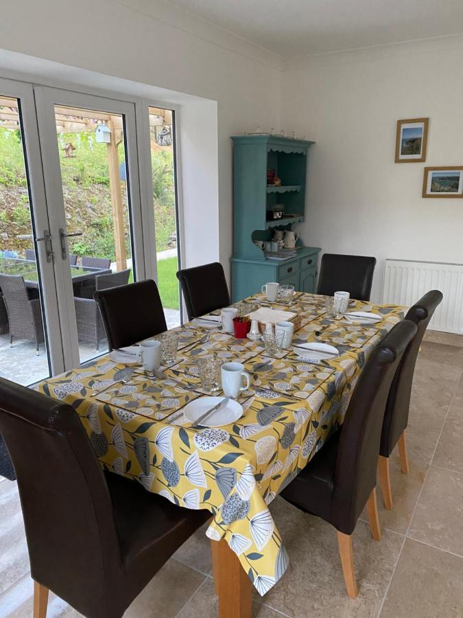 Rowan House Bed Breakfast Main House & Self Contained Self Catering Apartment Cymmer 外观 照片