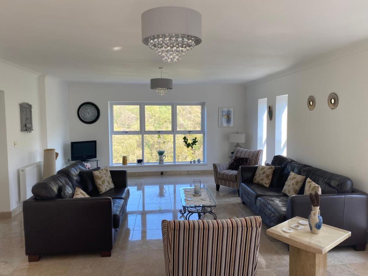 Rowan House Bed Breakfast Main House & Self Contained Self Catering Apartment Cymmer 外观 照片